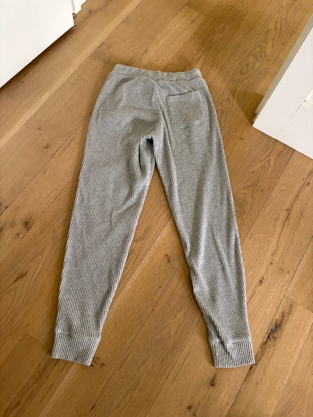 Alo Yoga Muse Ribbed GRAY Jogger Pants Women xs xsmall - Picture 10 of 11